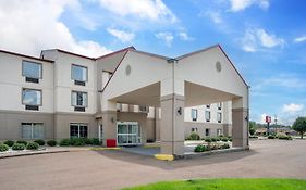 Red Roof Plus & Suites Vicksburg